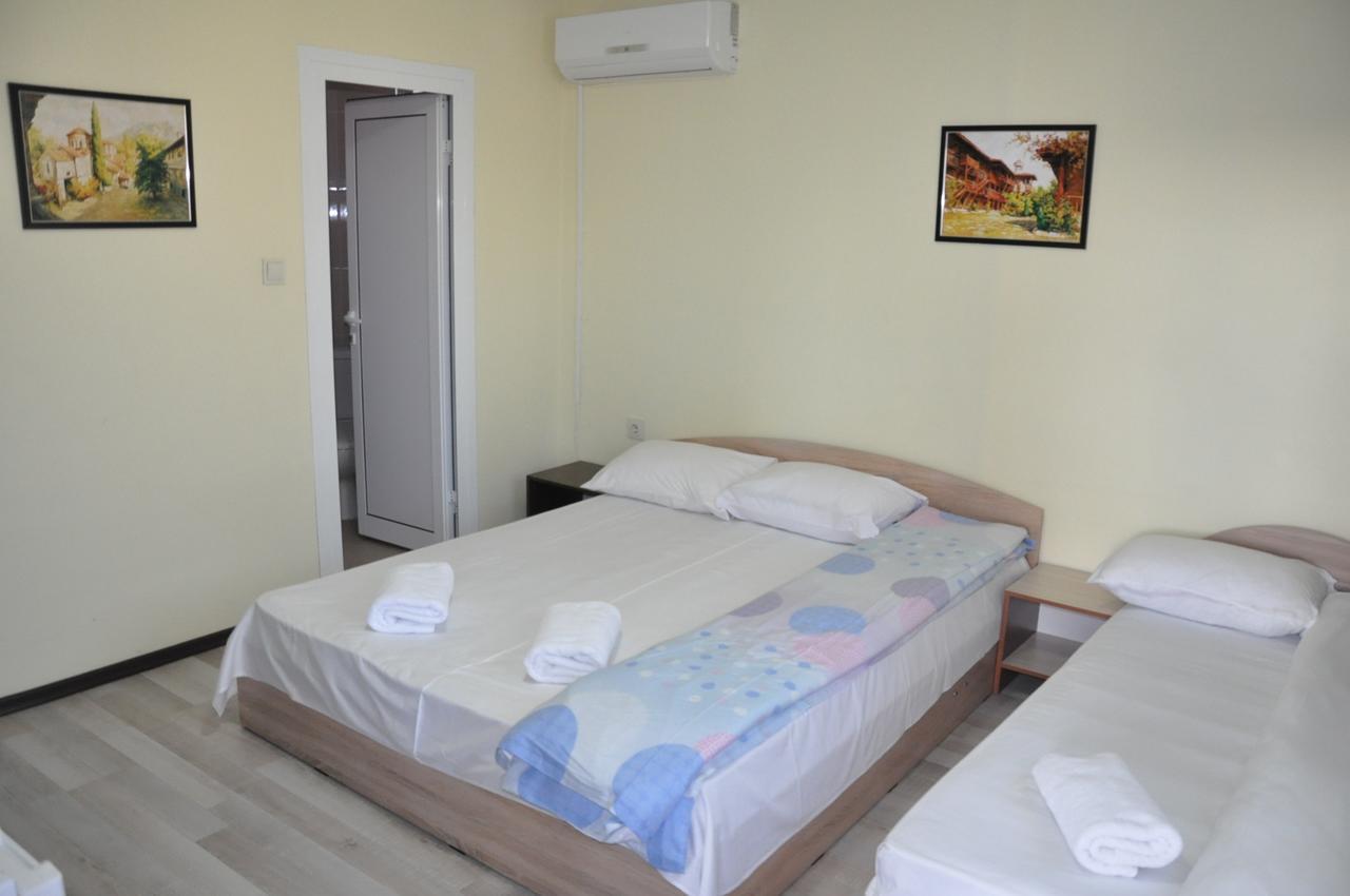 Guest Rooms Simona Opanets Extérieur photo